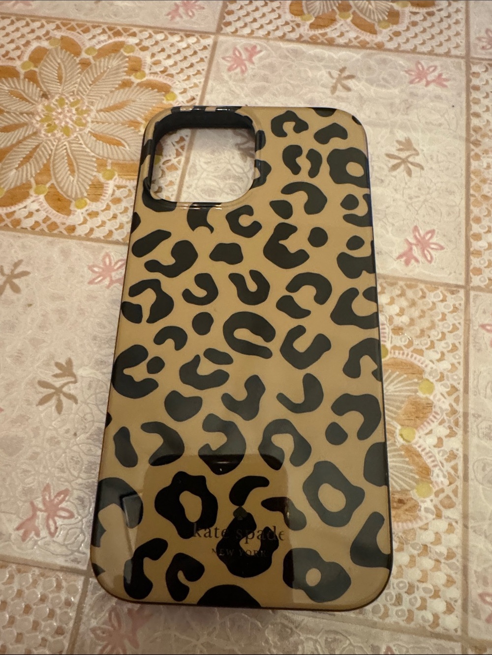 kate spade Leopard Print Phone Case in Tan and Black